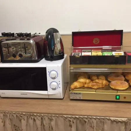 Le Tre Stazioni 2* جنوة