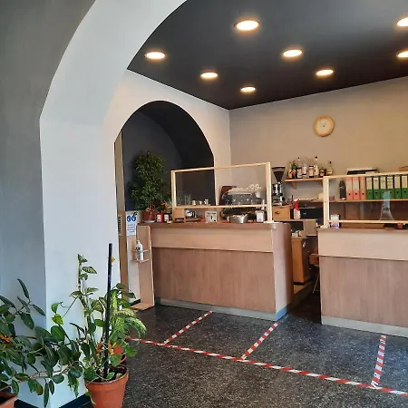 Le Tre Stazioni جنوة