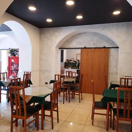 勒特瑞斯塔泽奥尼酒店
