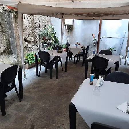 Le Tre Stazioni