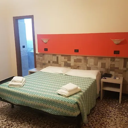 מלון Le Tre Stazioni 2*